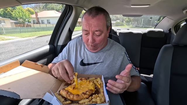 Cheese Volcano Dipping Box From Domino's смотреть онлайн