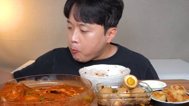 아내표 집밥? 순살 고등어김치찜 반숙계란장 미니돈까스 요리 먹방 Braised Mackerel Kimchi-jjim & Egg ASMR MUKBANG EATING SHOW