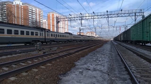 Электропоезд ЭД4М-0501 "РЭКС" с сообщением "Владимир-Москва" следует по ст. Железнодорожная. смотреть онлайн