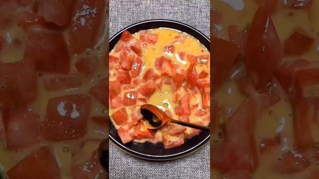Fried tomato with egg recipe смотреть онлайн