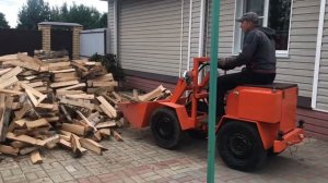 Мини погрузчик в работе