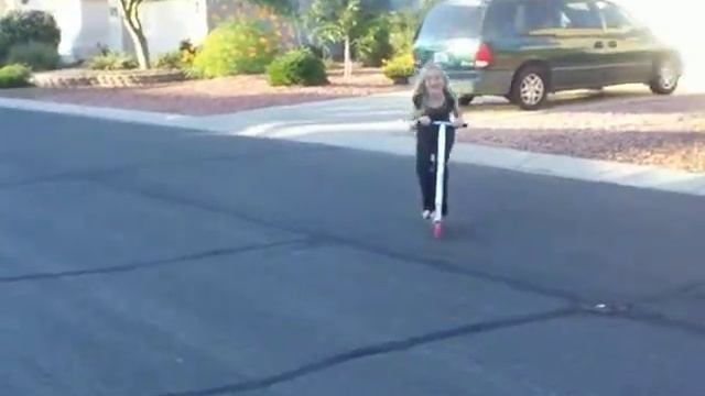 Shred Sled Shox Scooter Review 2 смотреть онлайн