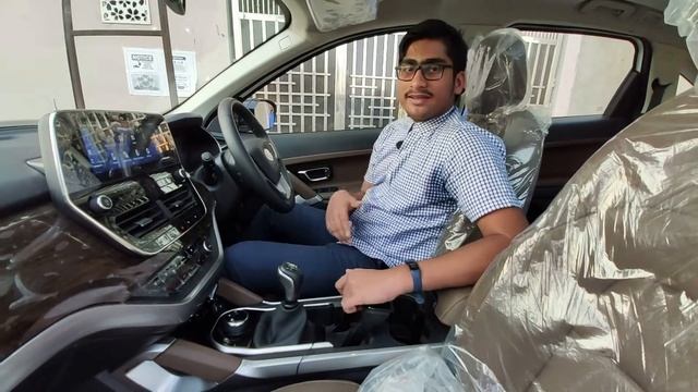 Tata Harrier 2021 Review - Power with Comfort!!! Tata Harrier BS6 XZ Plus Manual Review || Motor Hu смотреть онлайн