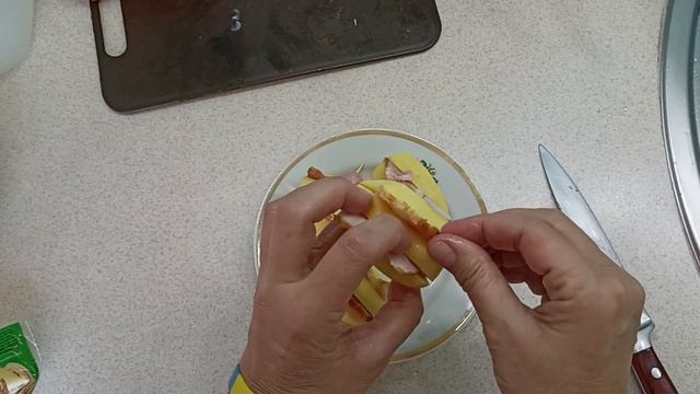 Быстрый перекус в микроволновке Quick snack in the microwave смотреть онлайн