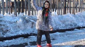 Страна читающая — Марина Гейко читает произведение «Проталинки» М. В. Тахисовой