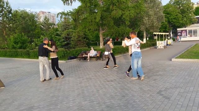 Урок танца на Набережной Волги. Самара. смотреть онлайн