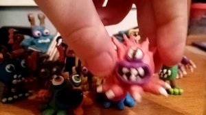 я слепил много поющих монстров из моей любимой игры (мои поющие монстры) из пластилина