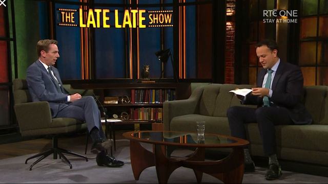 Leo Varadkar pulls out coronavirus notes during Late Late Show interview смотреть онлайн