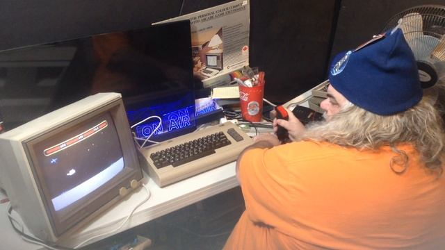 1802 Commodore Color Monitor Checked Out Tested C128 SX-64 Vic-20 C64 C-64 64 64C - Episode 1086 смотреть онлайн