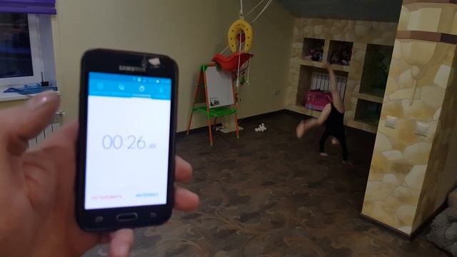 @lizzi_fly Наибольшее количество переворотов вперед на две ноги за 1 минуту (девочки, 5лет) смотреть онлайн