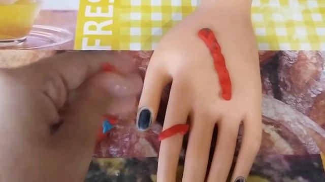 Делаем порезы на руке на Хэллоуин! смотреть онлайн