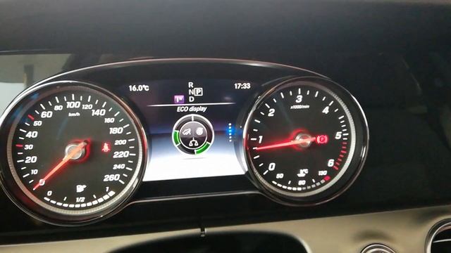 Cat consuma un Mercedes W213 E 220 diesel daca mergi cu viteze de peste 200 pe Autobahn ? смотреть онлайн