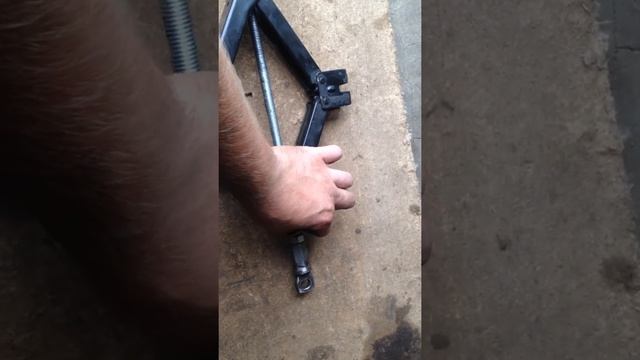 Ремонт винтового ромбического автодомкрата смотреть онлайн