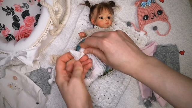 Обзор новой куклы, мини реборна | кукла ручной работы | Handmade doll made of polymer Clay смотреть онлайн