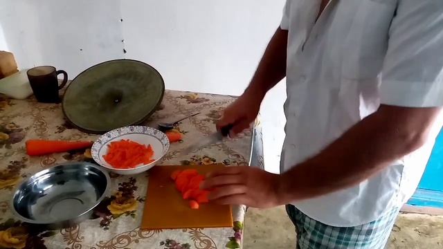 Серёга дома/Солю огурцы/Рассказываю про маму смотреть онлайн