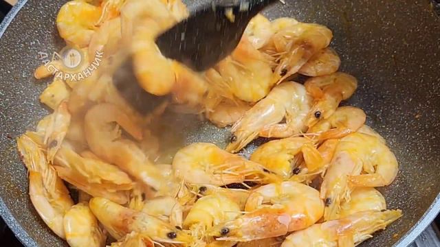 Как вкусно приготовить КРЕВЕТКИ. Жареные креветки с чесноком. Как правильно пожарить креветки. смотреть онлайн
