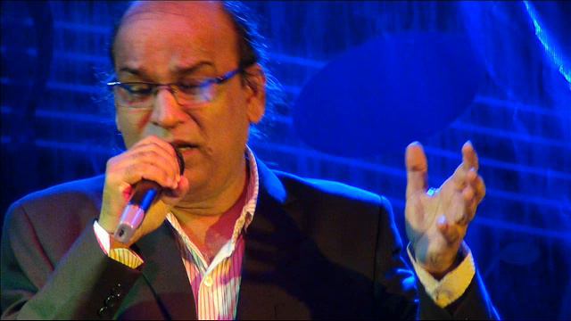 Samar Sen Live Aamar Gaane Tumi Sur Hoye Ele смотреть онлайн