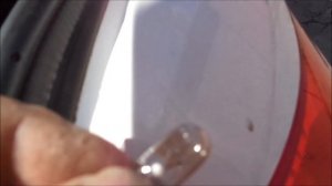 Toyota Corolla замена лампочки заднего габарита