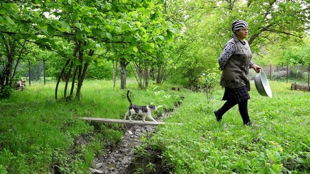 The Scent of Spring - Homemade Lilac Syrup смотреть онлайн