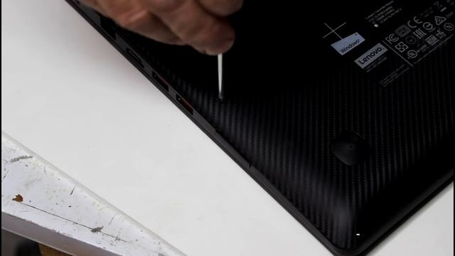 How To Install A M.2 SSD Drive In A Lenovo Y700 14" Laptop (Y700-14ISK) смотреть онлайн