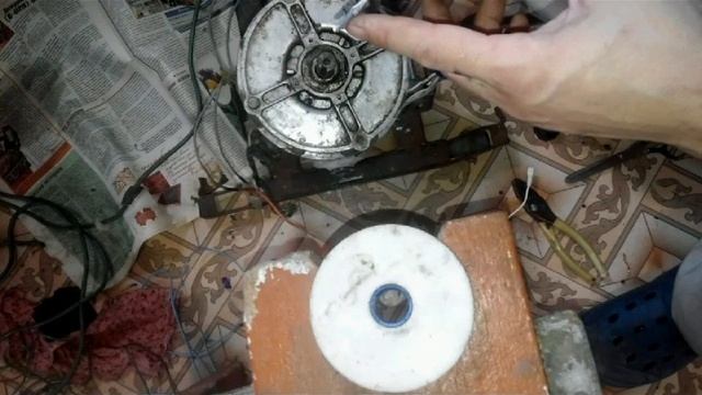 Самый простой способ крепления камня на наждаке.