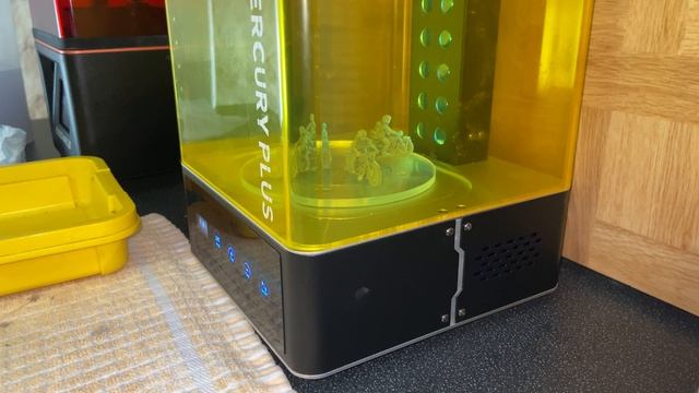 Discovering Resin 3D Printing With The Elegoo Mars 2 Pro - Curing - Elegoo Wash And Cure Station смотреть онлайн