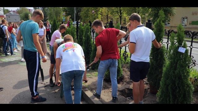 Акция 70 туй к 70 летию Гимназии № 4
