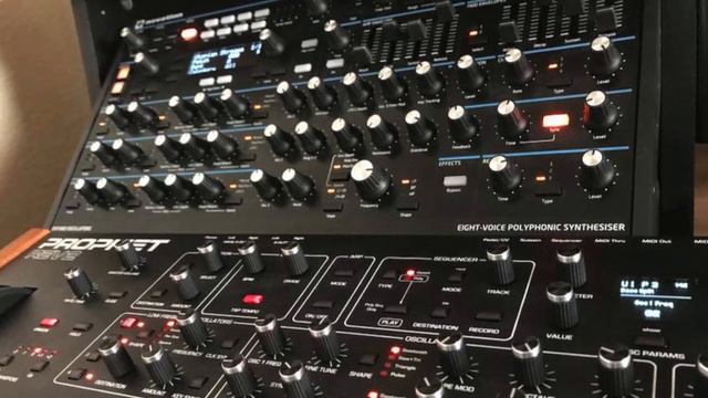 Novation Peak Oscillator Drift Demo смотреть онлайн