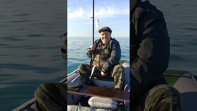 Рыбалка в Сочи на моторной лодке. смотреть онлайн