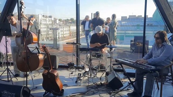 Live on EVENT ROOF ( Fontanka ,59 )