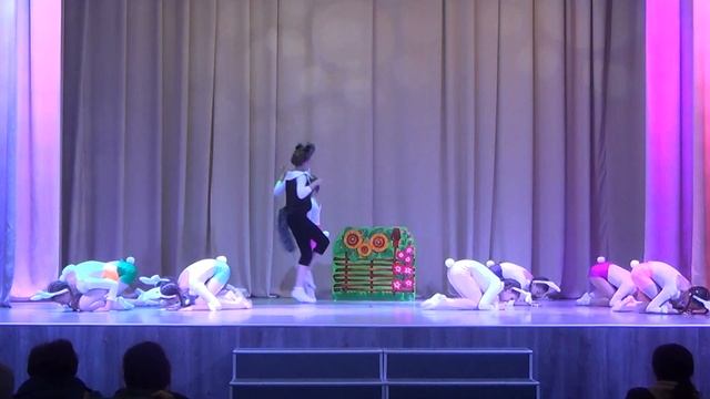 Волк и зайцы х,а "Кубаночка" г,Новороссийск смотреть онлайн