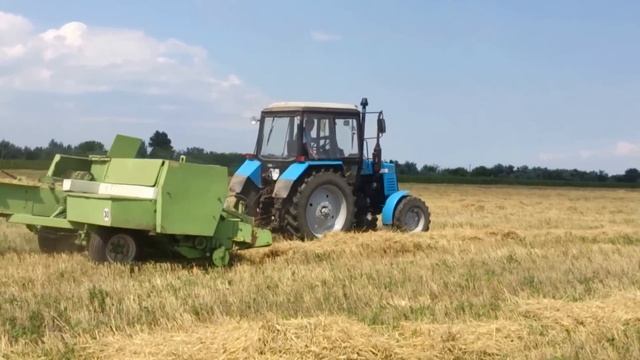 Пресс подборщик "Фортштрит К454" заготовка соломы в тюки смотреть онлайн