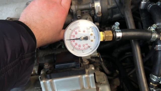 1-й замер давления топлива Chery Tiggo 2.4 AT смотреть онлайн