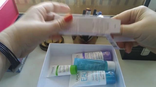 Обзор лимитированной коробочки URIAGE glambox.Бомбическая коробочка:))) смотреть онлайн