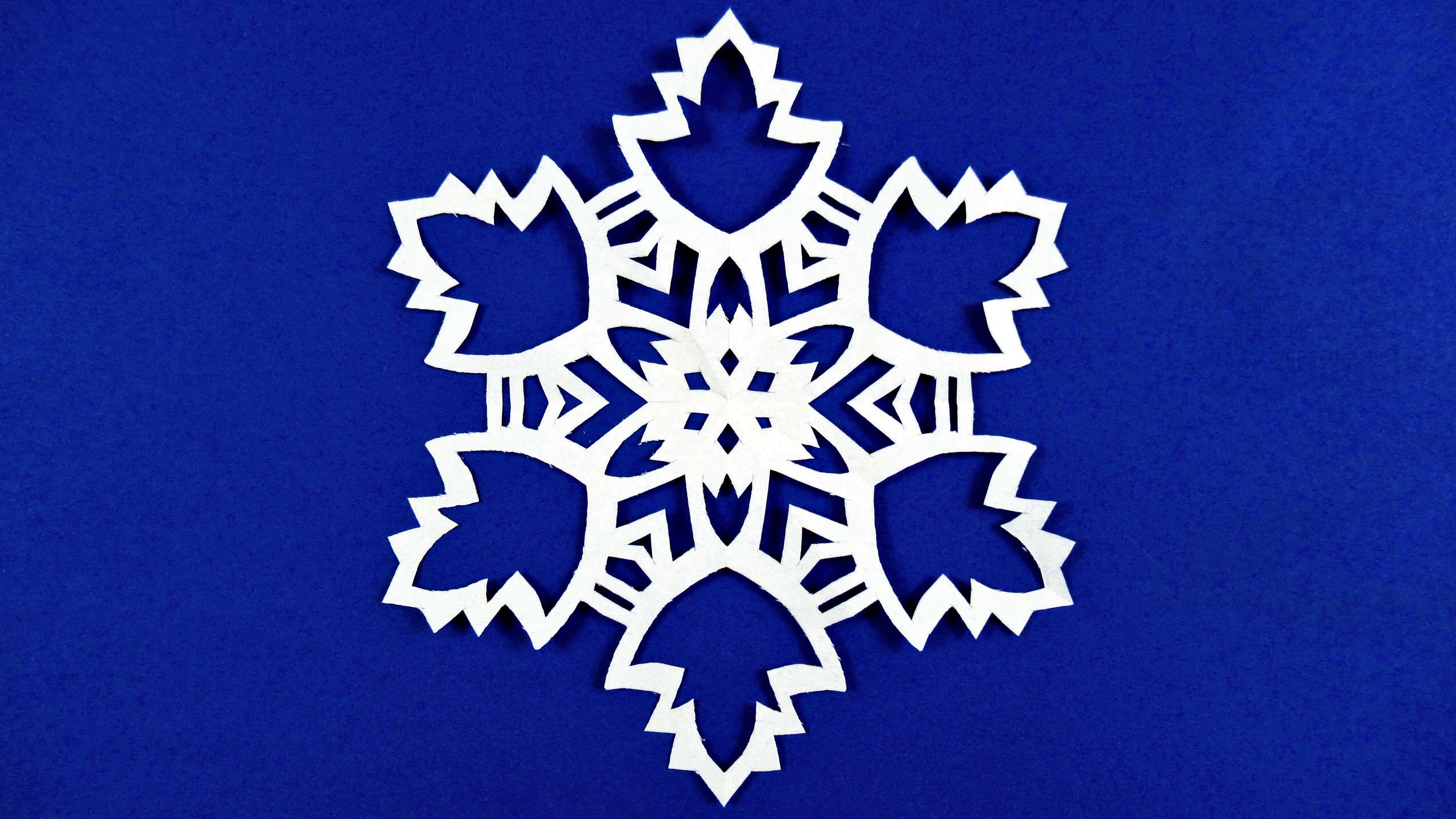 Как сделать снежинку из бумаги своими руками смотреть онлайн