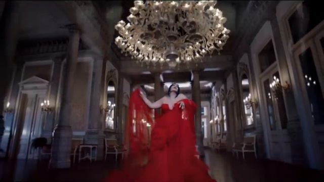 TARKAN Feat BÜLENT ERSOY (  BİR BEN BİR ALLAH BİLİYOR )