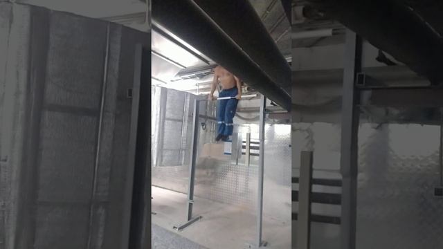 Тест Шреддера. 10 выходов силы и 10 подтягиваний не слезая с турника.2022.08.22 смотреть онлайн
