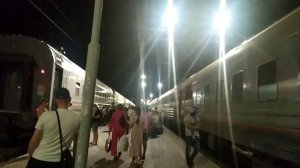 Астрахань. Поезд №109 "Андрей Тульников" Астрахань - Санкт-Петербург на станции Астрахань-1.