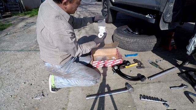 Installing SPC Upper Control Arm in a 2021 Toyota 4Runner TRD Off Road Premium смотреть онлайн
