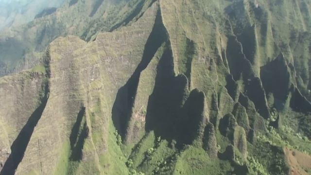 Кауаи, Гавайские острова. Вид с вертолета. Kauai, Hawaii. كاواي في هاواي 하와이 카우아이 カウアイ島ハワイ смотреть онлайн