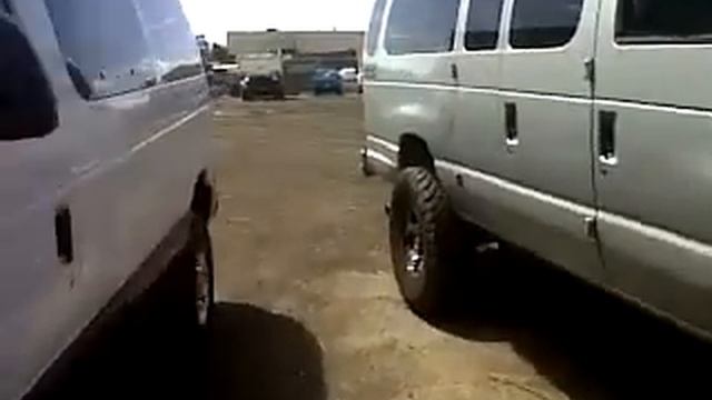 FORD VAN E350 DIESEL VAN 4X4 ON 37 INCH TIRES смотреть онлайн