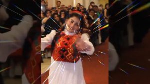 Красивый памирский танец под афганской музыки.