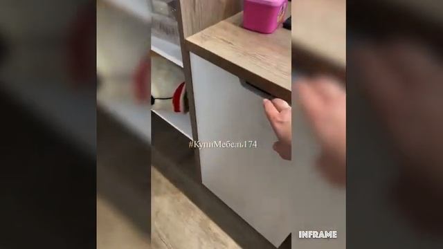 Стол у окна для школьника. Письменный стол. Стол со шкафами смотреть онлайн