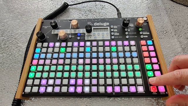 Synthstrom Deluge - Return of The Urban Cowboy смотреть онлайн