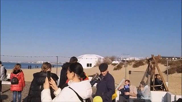 Лето в январе. Анапа 01.01.2021.Лаунж-зона на пляже. смотреть онлайн
