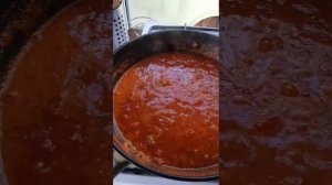 Томатный соус с базиликом и кинзой