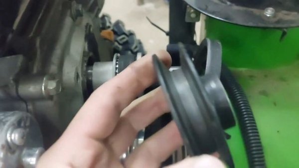 Закидал соседей снегом! Доработка снегоуборщика часть 2-я.