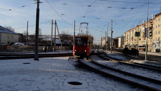 Трамвай Татра Т6-777 на Татищева - Красноуральской в Екатеринбурге смотреть онлайн