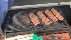 Говяжьи рёбра в смокере