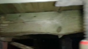 Замена сгнившей лаги в деревянном доме.